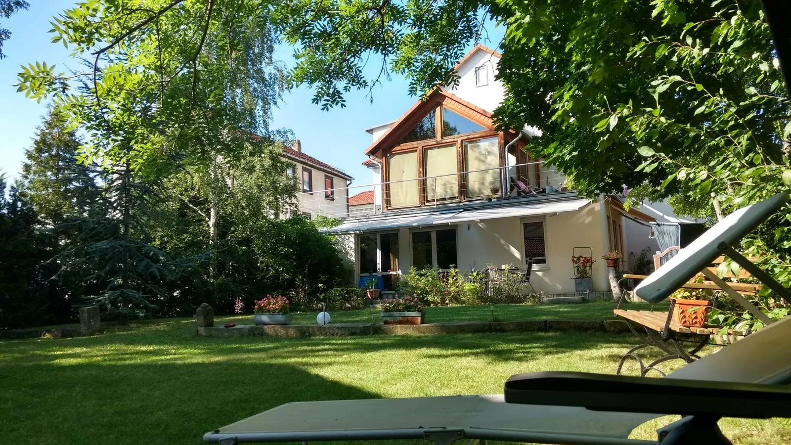 Haus-Gartenseite