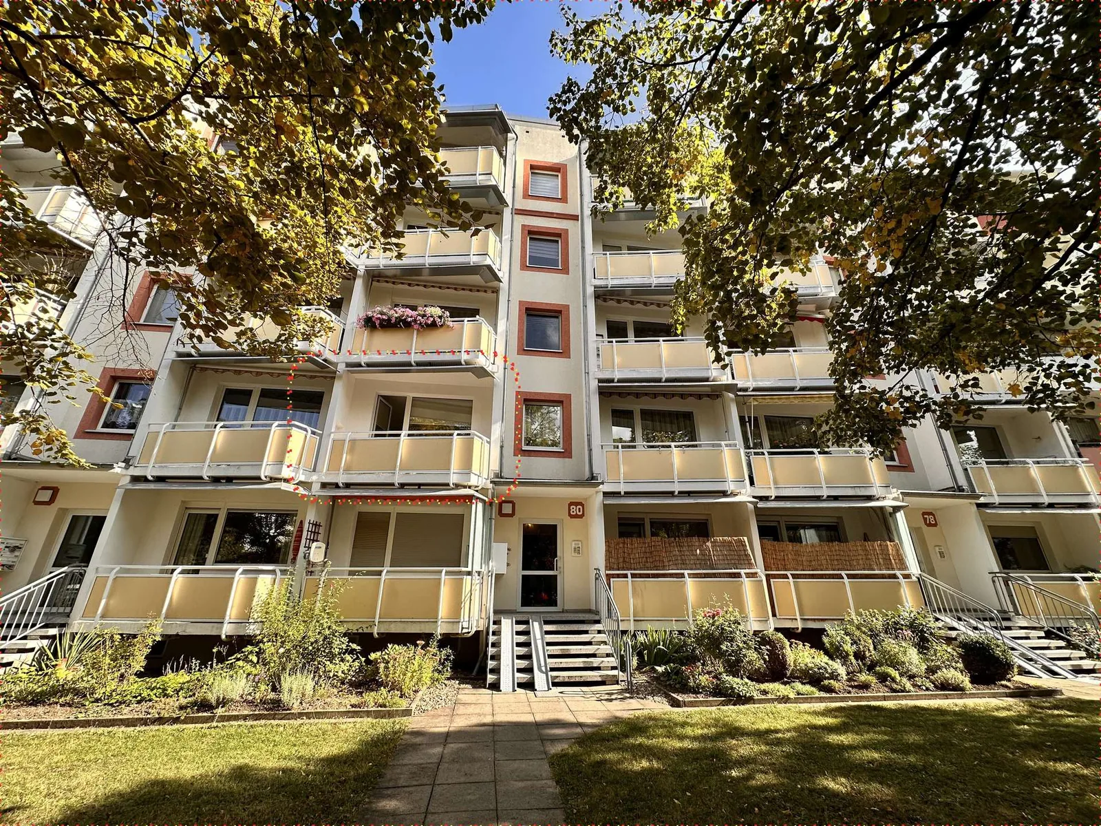 Haus Frontal