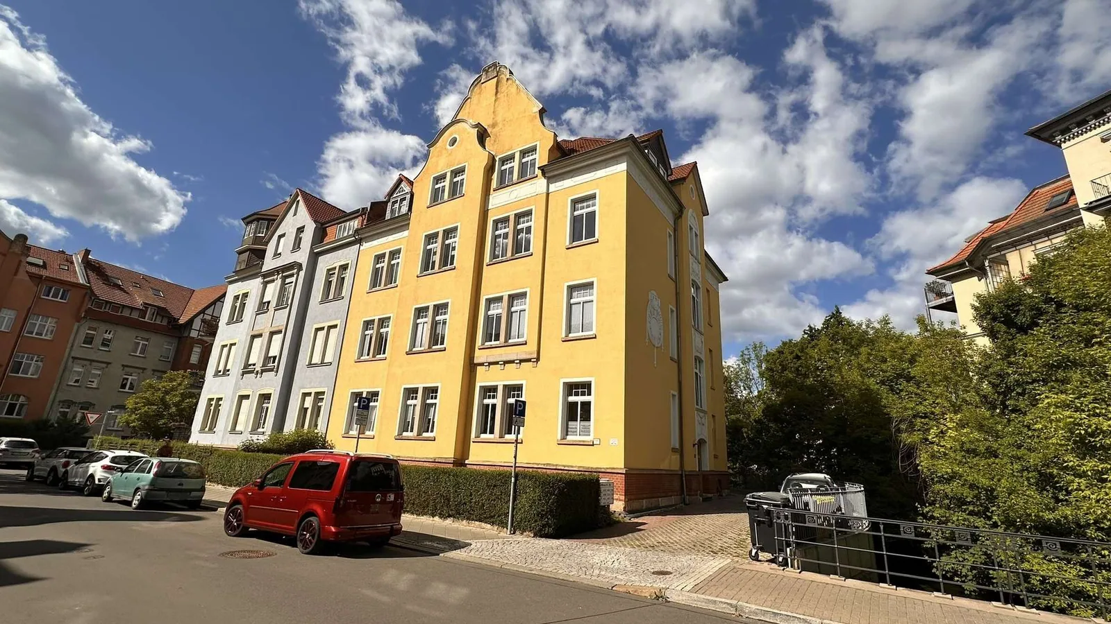 Haus straßenseitig