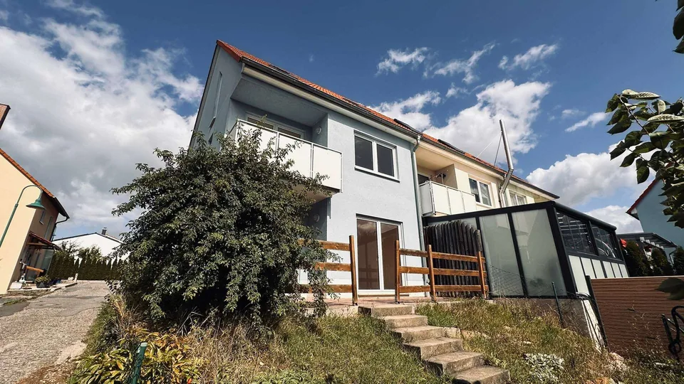 Haus / Rückseite seitlich