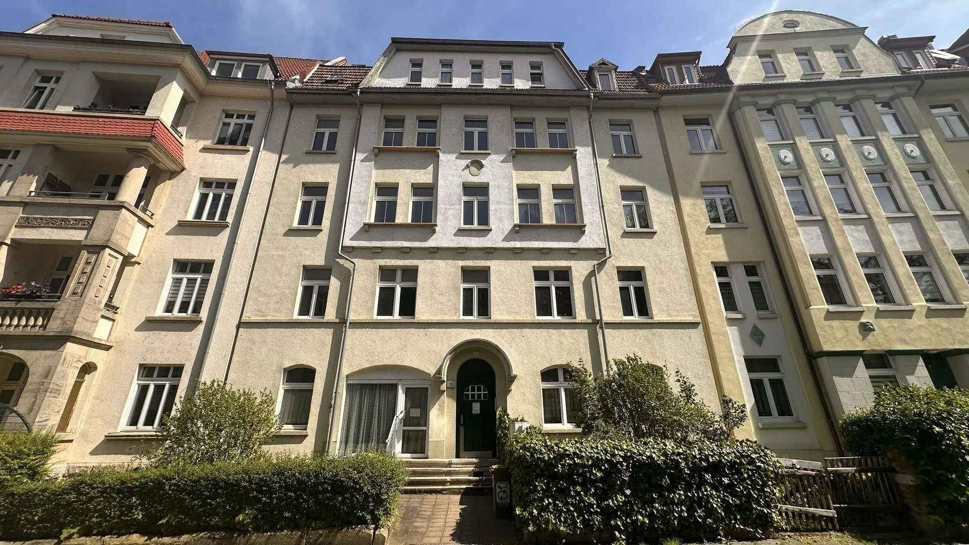 Haus straßenseitig