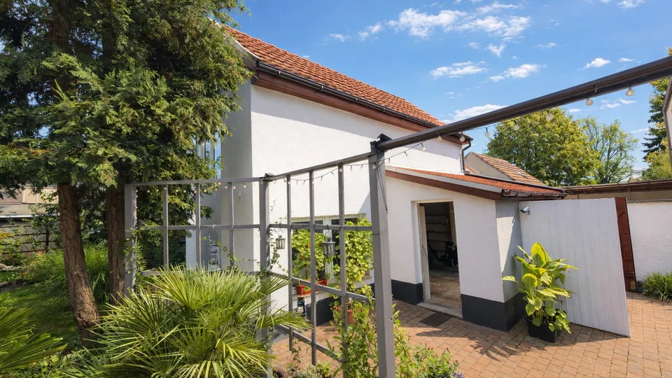 Nebengelass / Garage