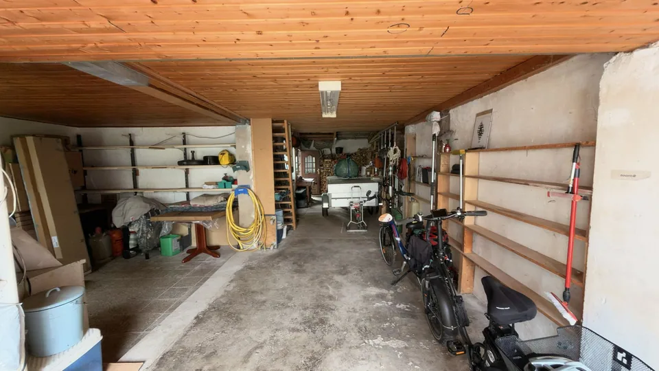 Nebengelass / Garage