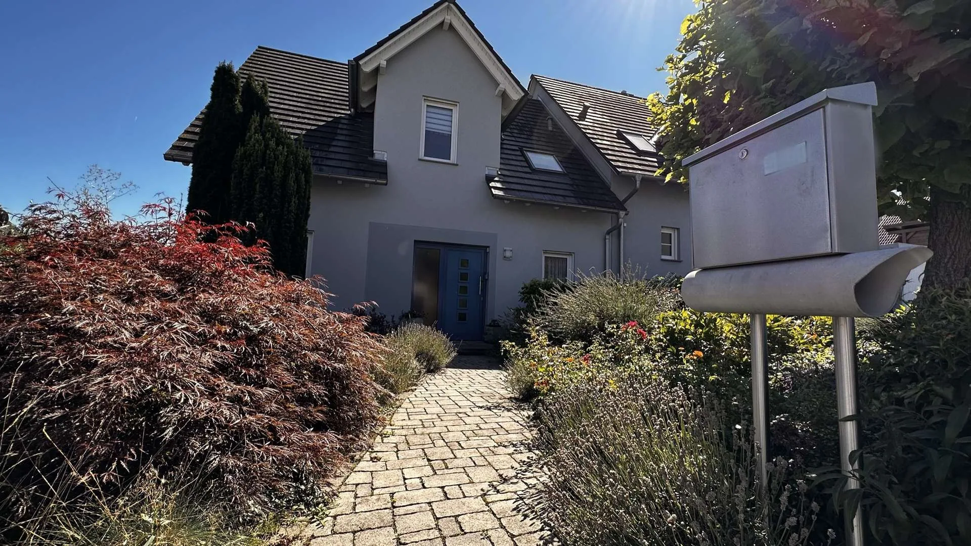 Haus Frontal
