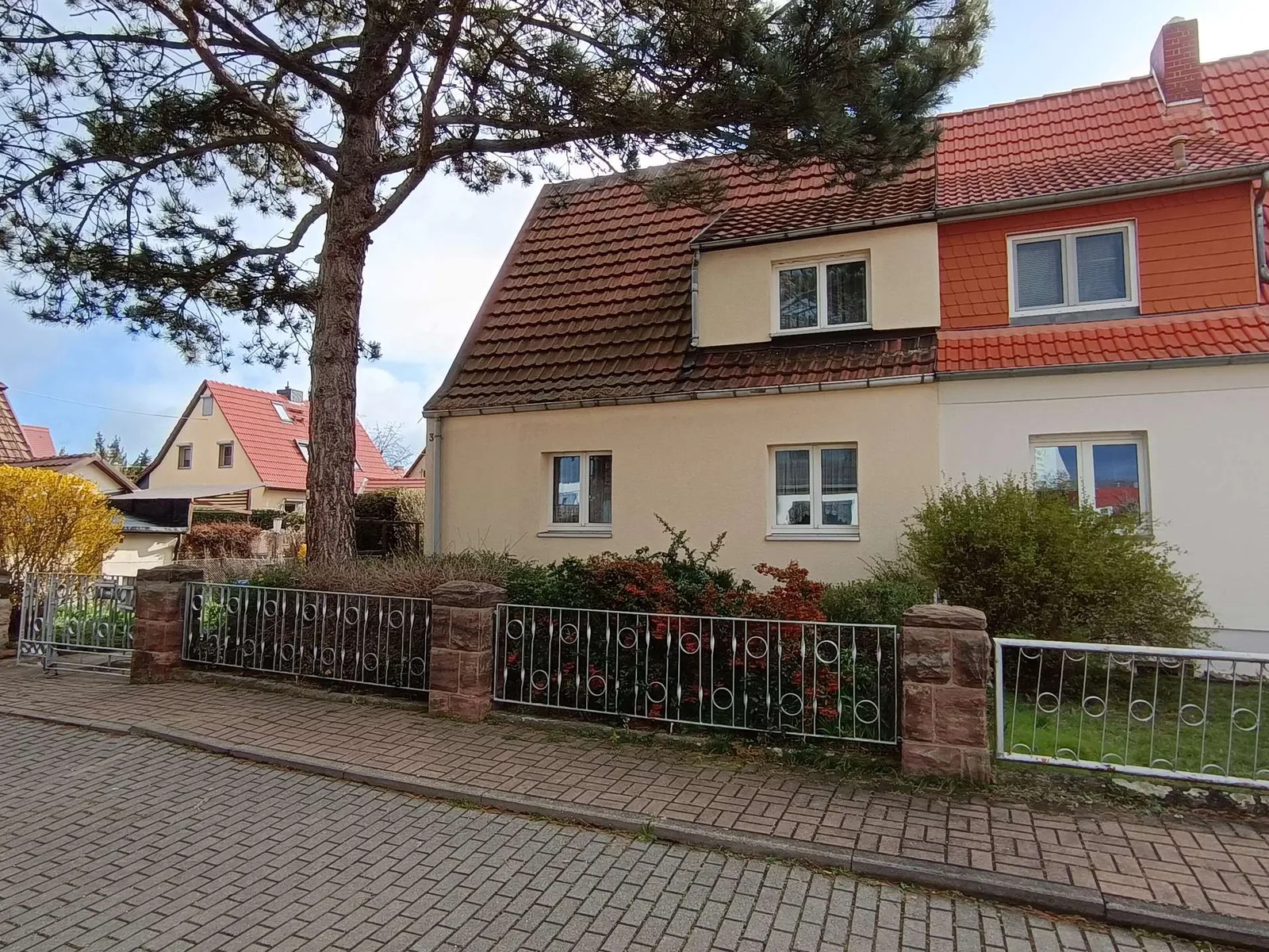 Haus Frontansicht