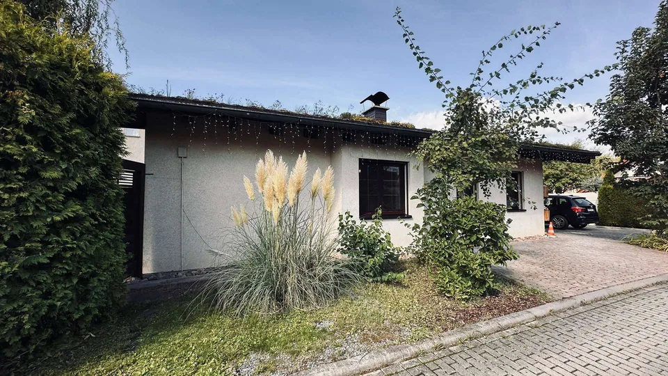 Haus straßenseitig